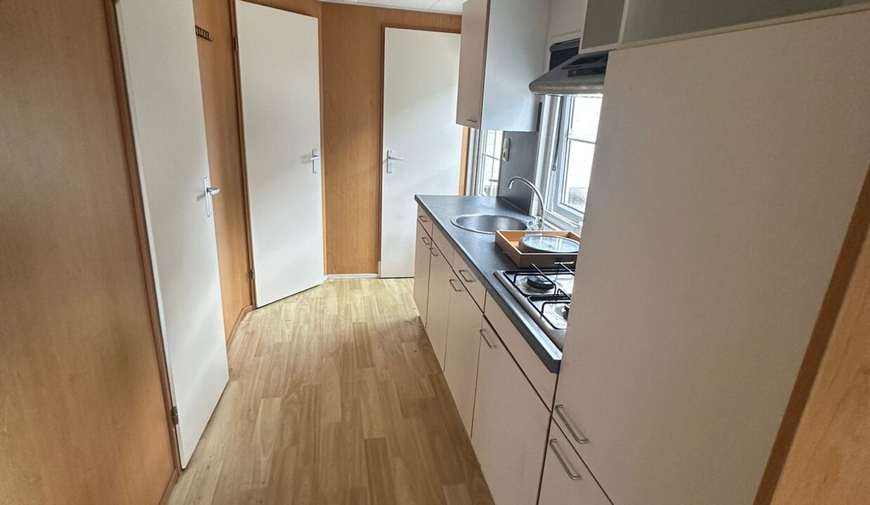 e6d6de7c-dd22-42b5-bed3-afaed3d63a6d